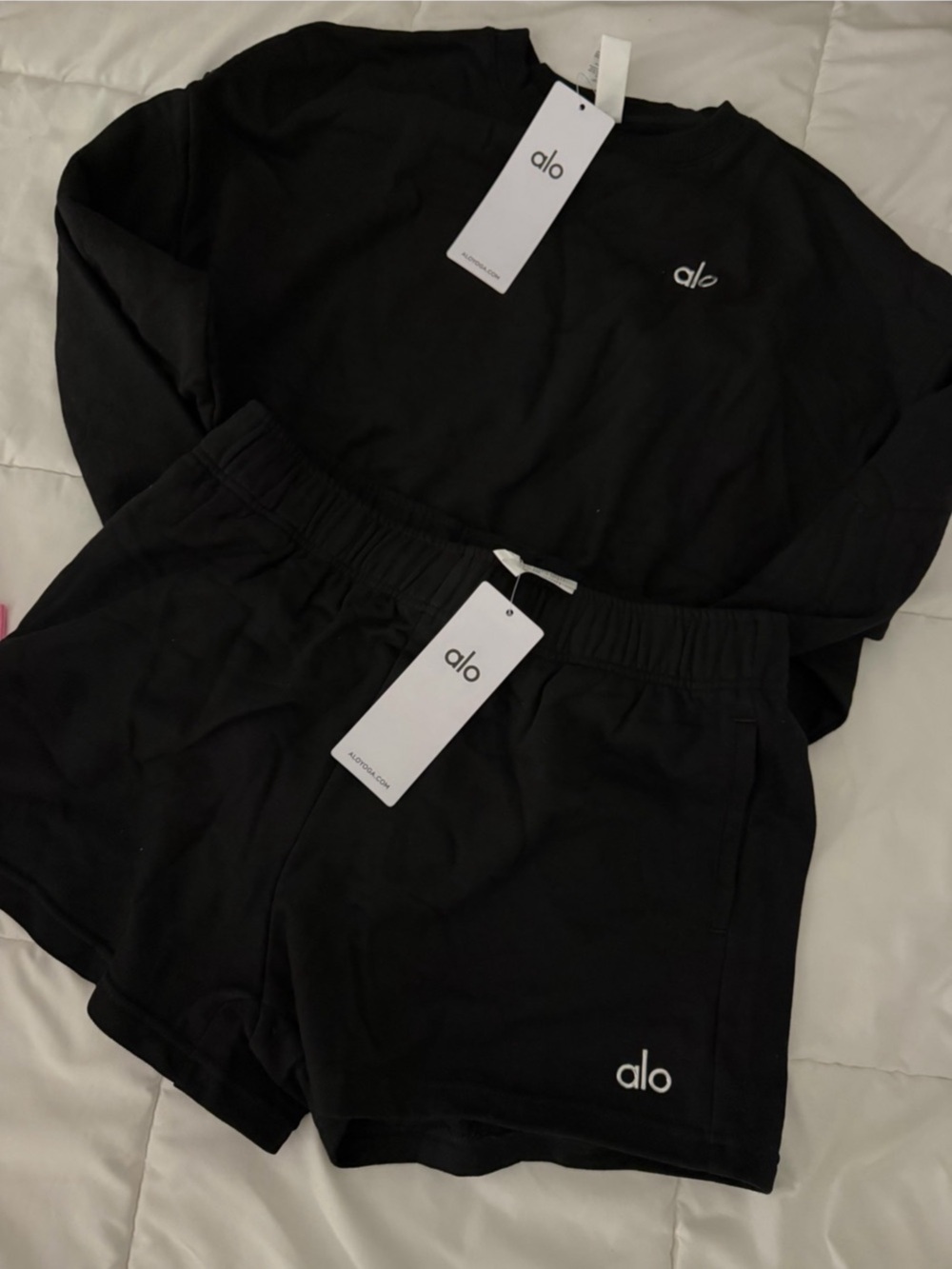 ALO YOGA ACCOLADE SWEATSHIRT AND SHORT SET L